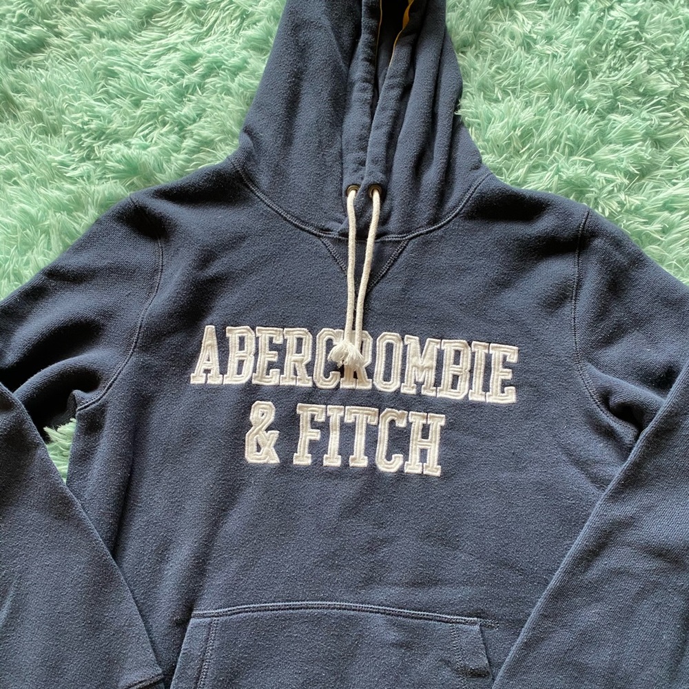 Men’s Abercrombie and Fitch hoodie. Size small 💕